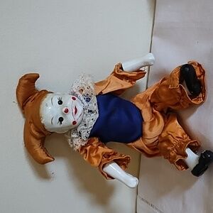 PORCELAIN POSABLE JESTER, VERY COLLECTIBLE, STUFFED FABRIC BODY,10" TALL